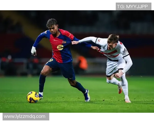 巴列卡诺主场连续三轮观众人数创新低,陷入经营困境 巴列卡诺主场连续三轮观众人数创新低,陷入经营困境