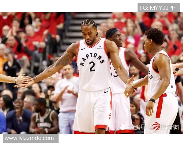 马刺新秀霍维尔表现抢眼，被誉为未来之星