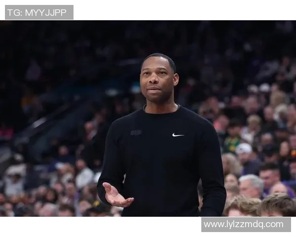 鹈鹕队主将受伤，赛季关键战役面临严峻挑战