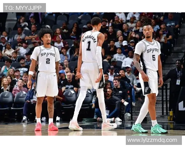 鹈鹕主帅称球队仍需提高需要新援增强阵容深度 鹈鹕主帅称球队仍需提高需要新援增强阵容深度